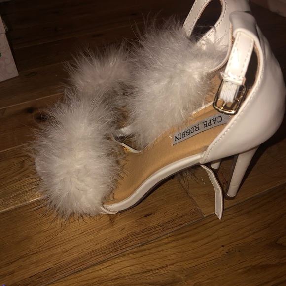 White sandal heels Cape Robbin - Picture 7 of 8